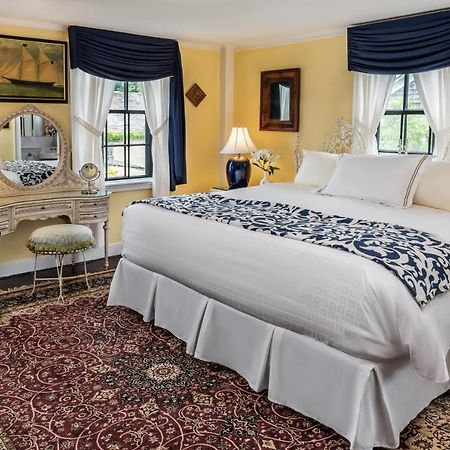 Samuel Durfee House Bed & Breakfast นิวพอร์ต ภายนอก รูปภาพ