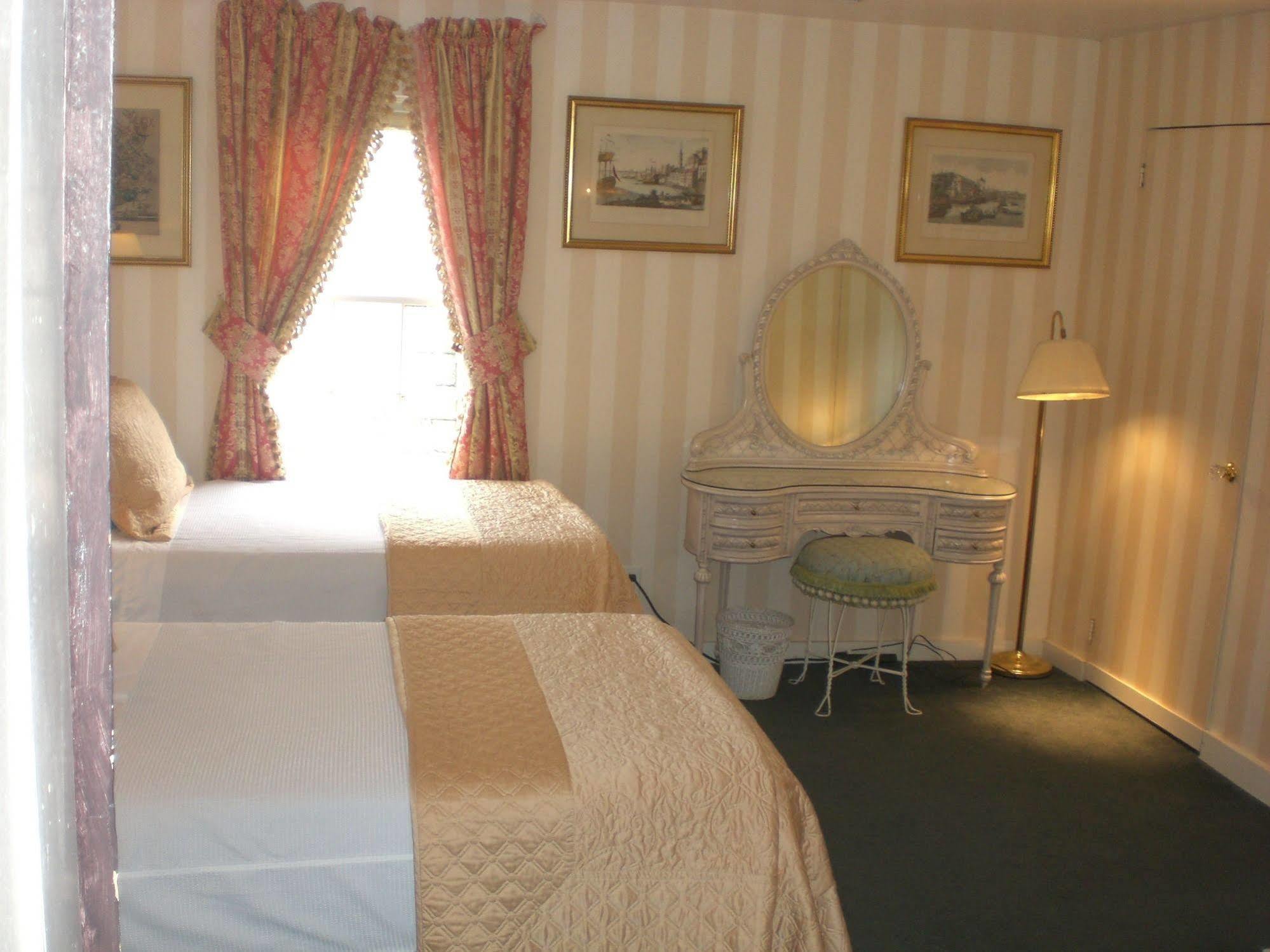 Samuel Durfee House Bed & Breakfast นิวพอร์ต ห้อง รูปภาพ