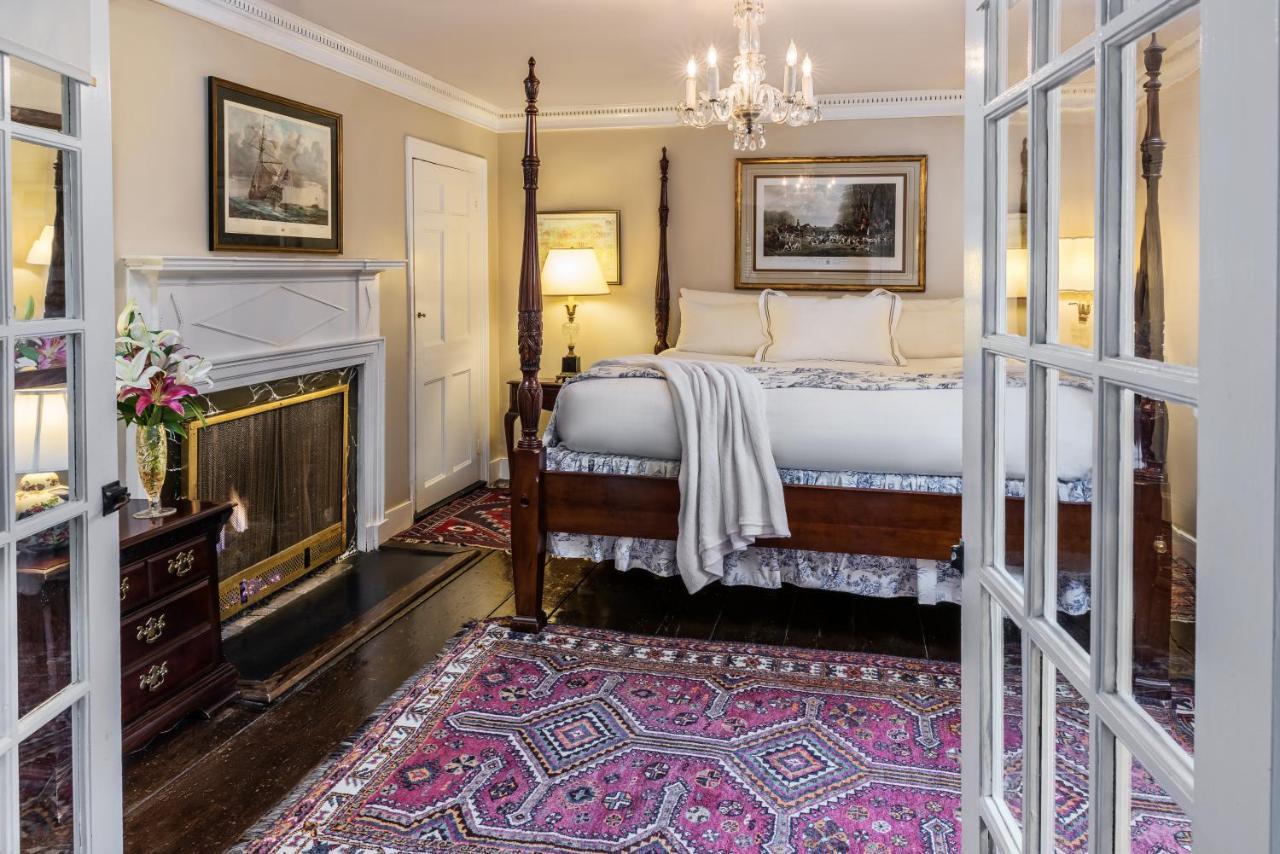 Samuel Durfee House Bed & Breakfast นิวพอร์ต ภายนอก รูปภาพ