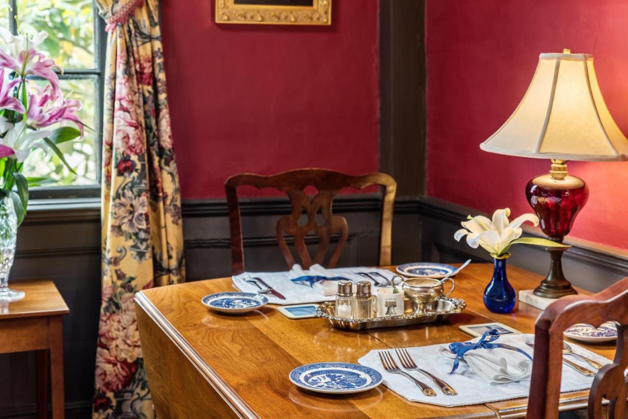Samuel Durfee House Bed & Breakfast นิวพอร์ต ภายนอก รูปภาพ